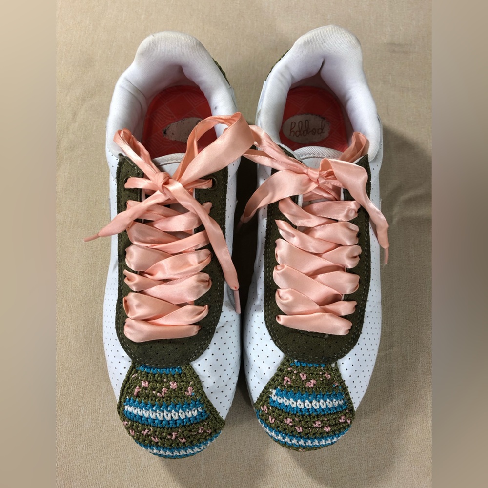 Poppy Floral Crocheted Cottagecore Sneakers with Memory Foam Size 9